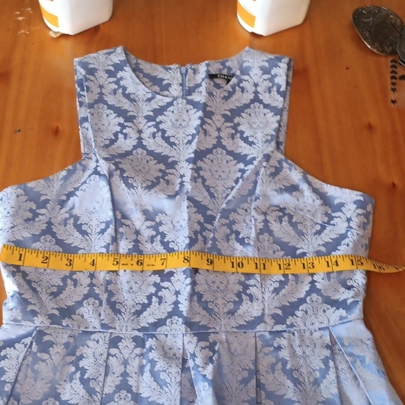 Gianni Bini floral periwinkle pleated dress size medium - Picture 9 of 11